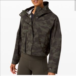 Lululemon rain chaser jacket